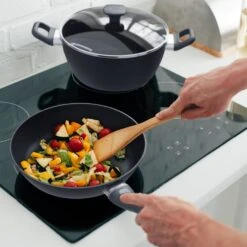 Noto Endurance Bratpfanne Ø24 Cm Geschmiedetes Aluminium Abnehmbarer Griff 11 Noto Endurance Bratpfanne Ø24 Cm Geschmiedetes Aluminium Abnehmbarer Griff -Warmekuche Pro Geschaft 10045002 yy 0003 logo